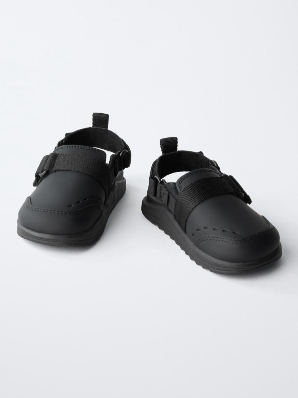 ZARA RUBBERIZED CLOGS